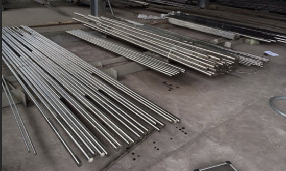 Thanh tròn bằng thép hợp kim đen rèn AISI 8620